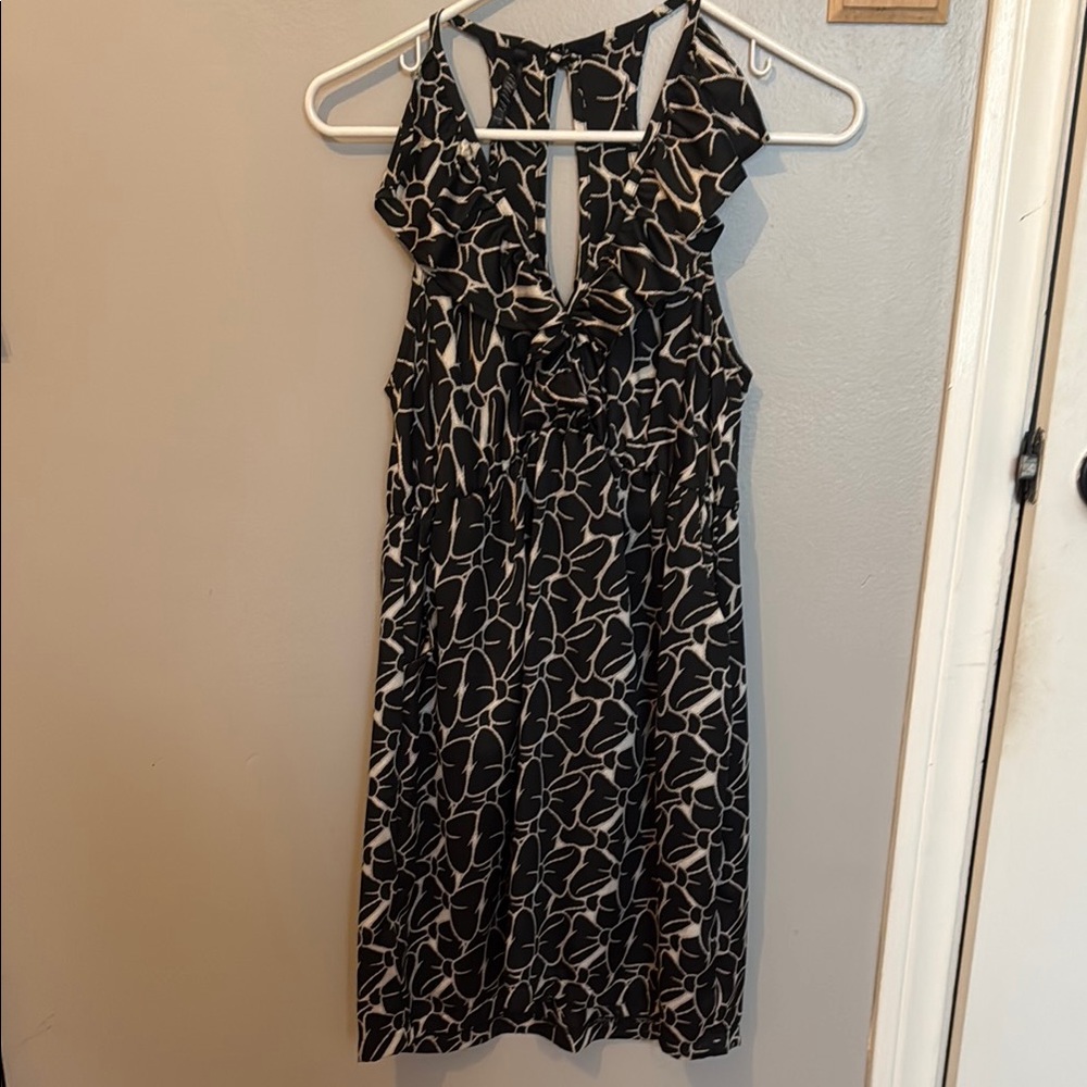 Elegant Black and White Patterned Dress
